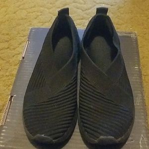 FitFlop flats, size 7: Super comfy
